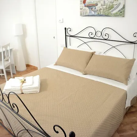 Fontana La Stella בית הארחה